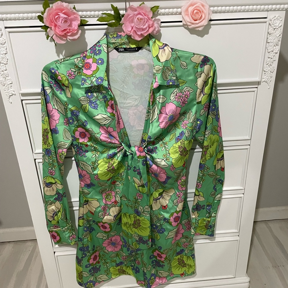 Zara Floral Green and Pink Blouse Size Med